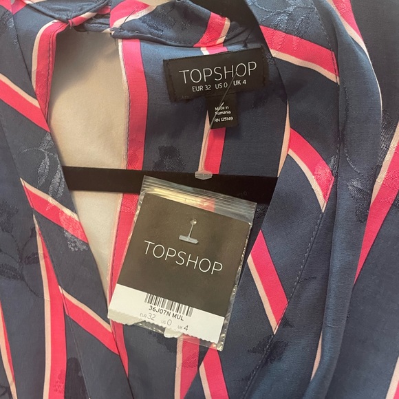 TOPSHOP pink and dark blue romper with floral designs - Picture 3 of 5